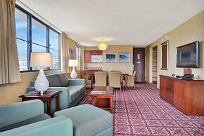 Hilo Hawaiian Hotel, Trademark Collection by Wyndham