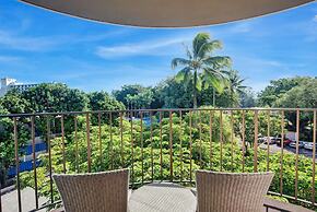 Hilo Hawaiian Hotel, Trademark Collection by Wyndham
