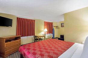 Econo Lodge Lansing - Leavenworth