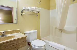 Econo Lodge Lansing - Leavenworth