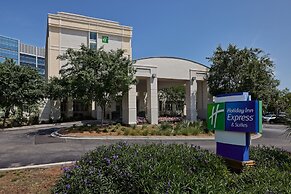 Holiday Inn Express & Suites Charleston Dwtn - Westedge by IHG