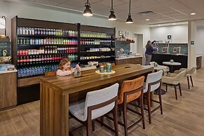 Holiday Inn Express & Suites Charleston Dwtn - Westedge by IHG