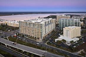 Holiday Inn Express & Suites Charleston Dwtn - Westedge by IHG