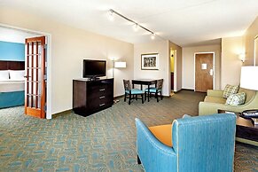 Holiday Inn Express & Suites Charleston Dwtn - Westedge by IHG
