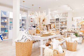 Hotel del Coronado, Curio Collection by Hilton