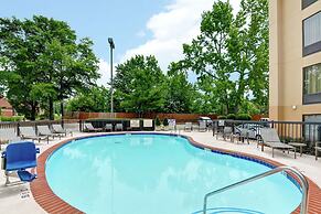 Hampton Inn Columbia-I-26 Airport