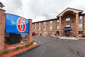 Motel 6 Milwaukee, WI - Glendale