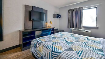 Motel 6 Milwaukee, WI - Glendale