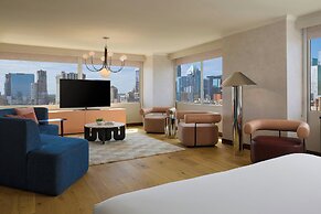 Downright Austin, A Renaissance Hotel