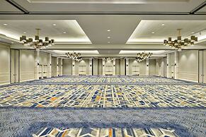 Downright Austin, A Renaissance Hotel