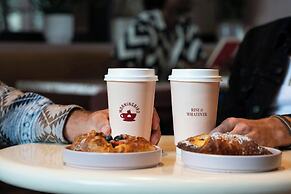 Downright Austin, A Renaissance Hotel