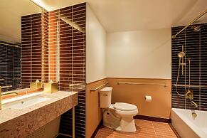 Downright Austin, A Renaissance Hotel