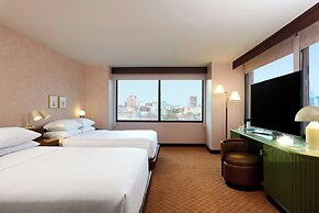 Downright Austin, A Renaissance Hotel