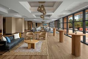 Downright Austin, A Renaissance Hotel