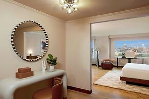 Downright Austin, A Renaissance Hotel