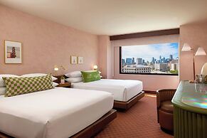 Downright Austin, A Renaissance Hotel