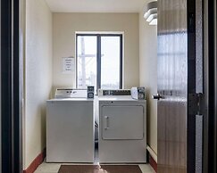 Quality Inn I-70 at Wanamaker