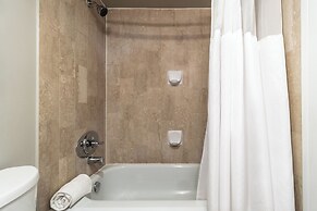 Atrium Hotel Vancouver