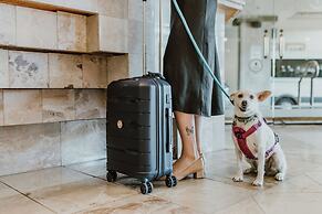 Atrium Hotel Vancouver