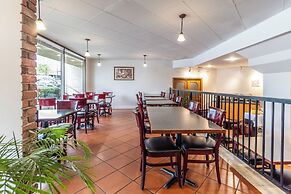 Atrium Hotel Vancouver