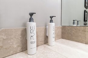 Atrium Hotel Vancouver