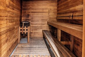 Atrium Hotel Vancouver