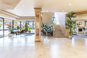 Atrium Hotel Vancouver