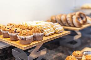 Atrium Hotel Vancouver