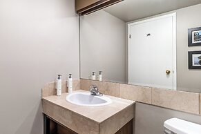 Atrium Hotel Vancouver