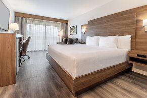 Atrium Hotel Vancouver