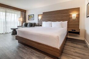 Atrium Hotel Vancouver