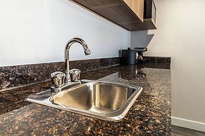 Atrium Hotel Vancouver