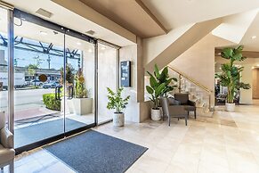 Atrium Hotel Vancouver