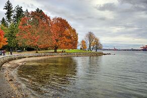 Atrium Hotel Vancouver