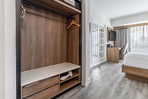 Atrium Hotel Vancouver