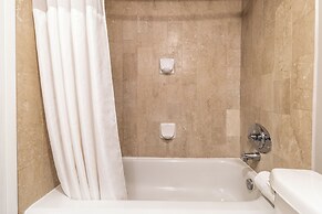 Atrium Hotel Vancouver