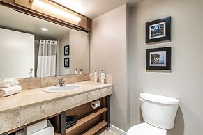 Atrium Hotel Vancouver