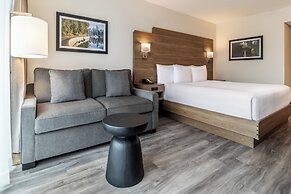 Atrium Hotel Vancouver