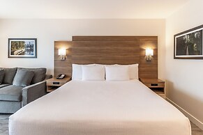 Atrium Hotel Vancouver