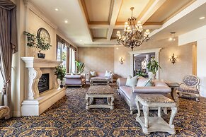 Atrium Hotel Vancouver