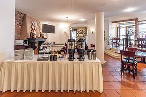 Atrium Hotel Vancouver