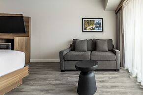 Atrium Hotel Vancouver