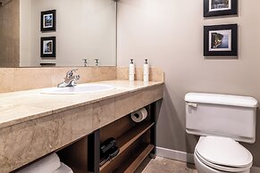 Atrium Hotel Vancouver