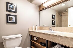 Atrium Hotel Vancouver