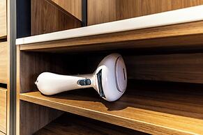 Atrium Hotel Vancouver