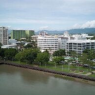 DoubleTree by Hilton Hotel Cairns