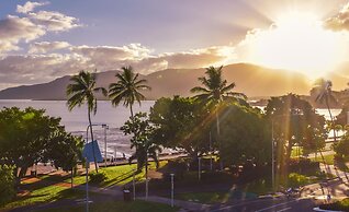 DoubleTree by Hilton Hotel Cairns