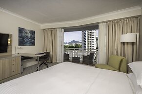 DoubleTree by Hilton Hotel Cairns