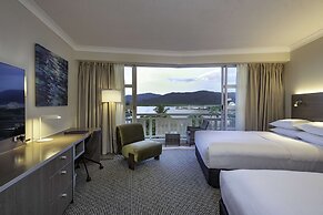 DoubleTree by Hilton Hotel Cairns