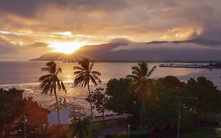 DoubleTree by Hilton Hotel Cairns